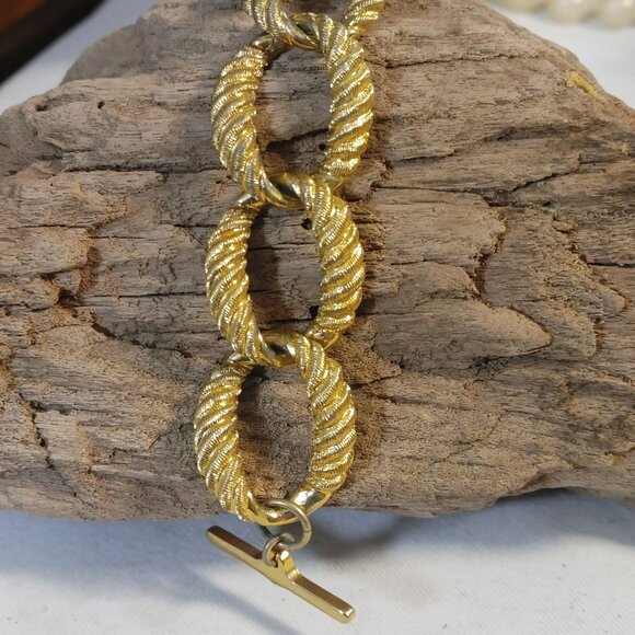 Anne Klein Vintage Gold Tone Rope Chain Link Bracelet Twist Chucky Stamped Charm - Picture 2 of 10